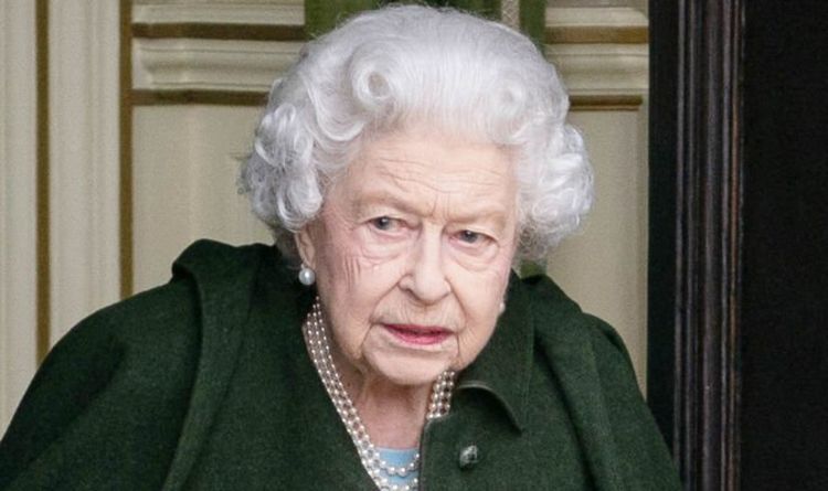 Queen health fears: Eagle eyed royal fans panic after Buckingham Palace releases statement | Royal | News | Express.co.uk