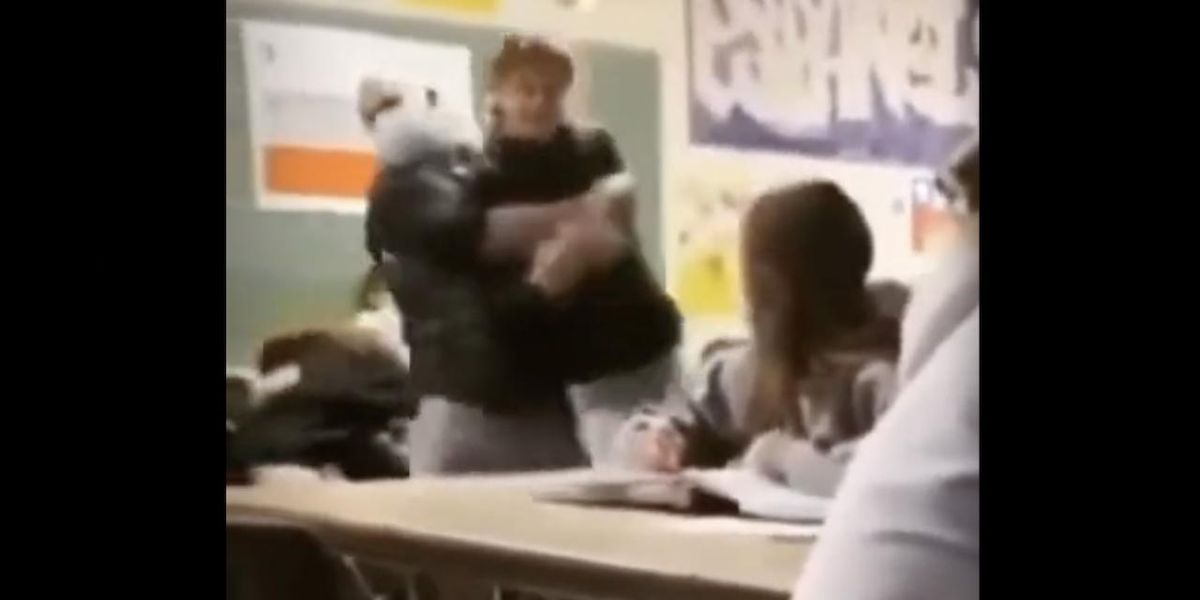Video allegedly shows public HS school teacher forcibly removing student from classroom for not wearing mask — and observers want heads to roll - TheBlaze