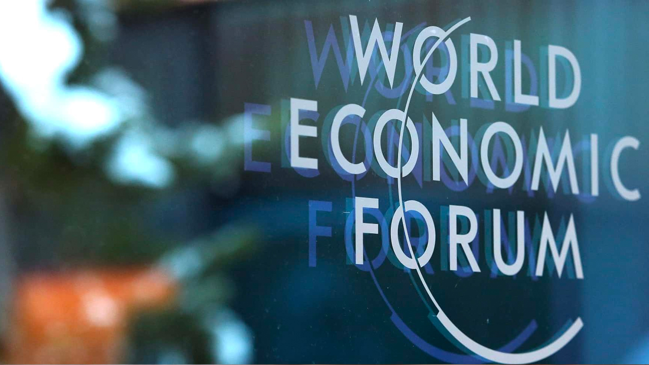 Activists 'demand answers' as crowd gathers outside World Economic Forum HQ in NYC - Rebel News