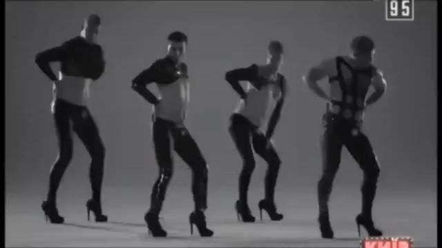 WTH UKRAINE PREZ ZELENSKY (SLIMESKY) IN HEELS DANCING SOMEBODY COME GET YO PREZ - HE IS DON TO MUCH