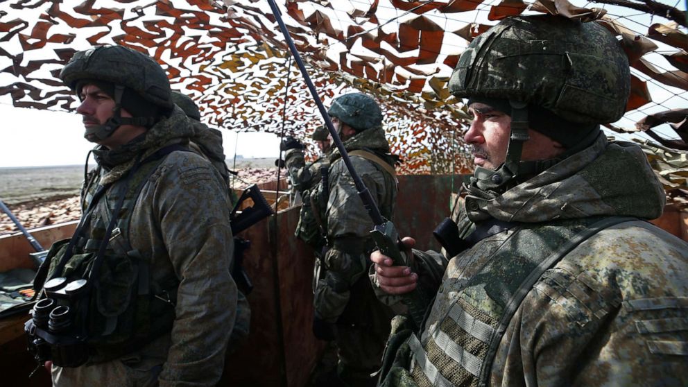 Russia moves troops near Ukraine: Analysts explain what's behind the buildup - ABC News