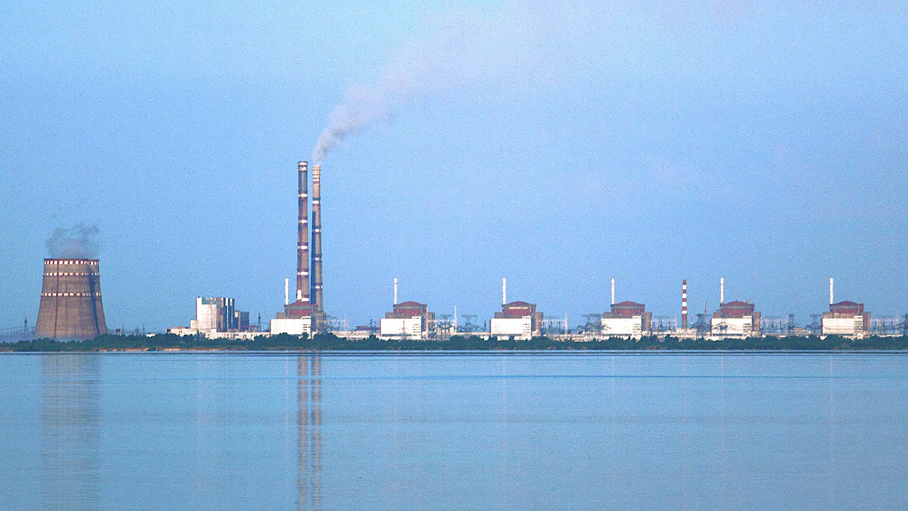 Ukraine's Zaporizhzihia Nuclear Power Station under siege from Russian forces - Rebel News