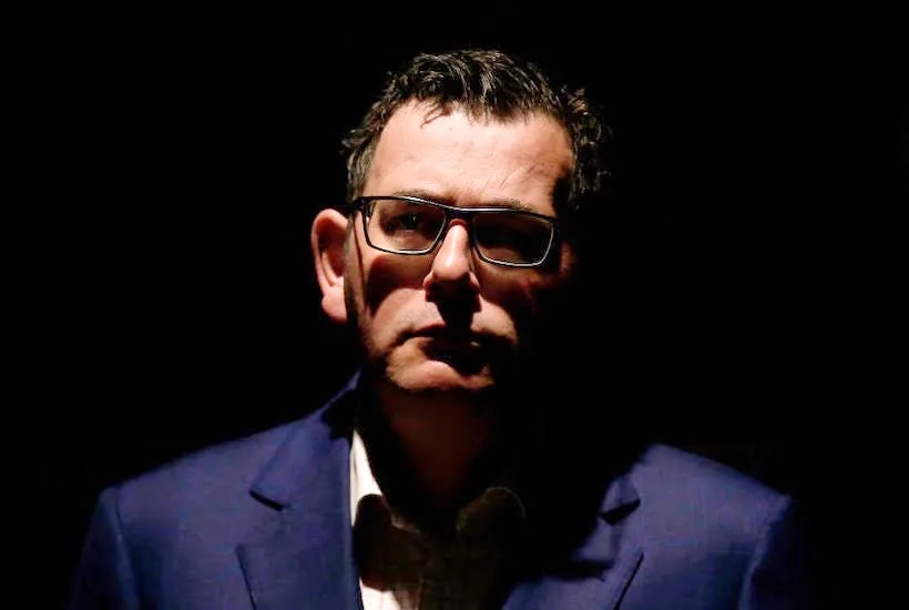 Daniel Andrews SLAMMED for not lifting Vaccine Mandate for workers - XYZ