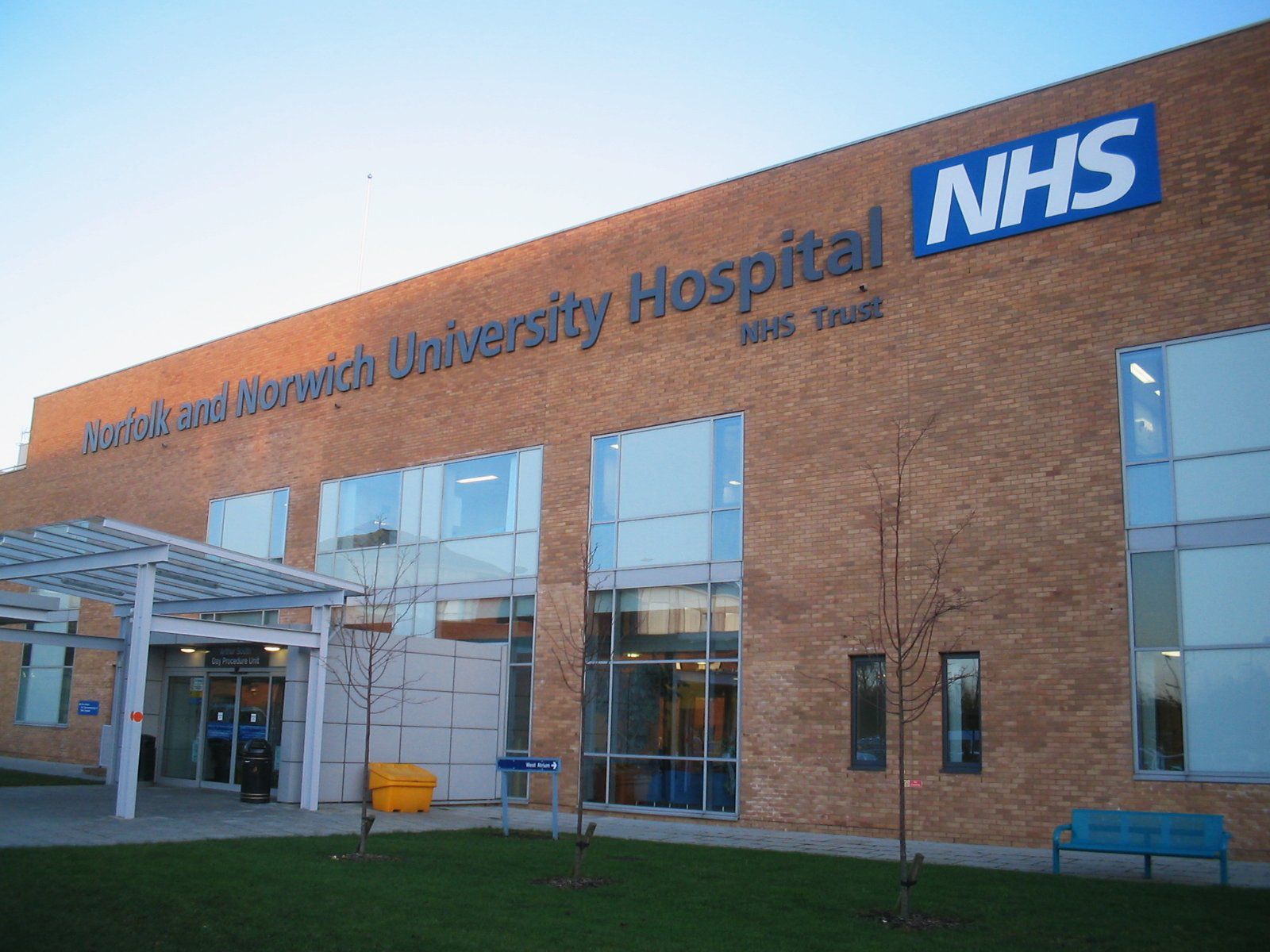 An NHS report calls for new words, such as human milk and frontal birth – World-Signals News