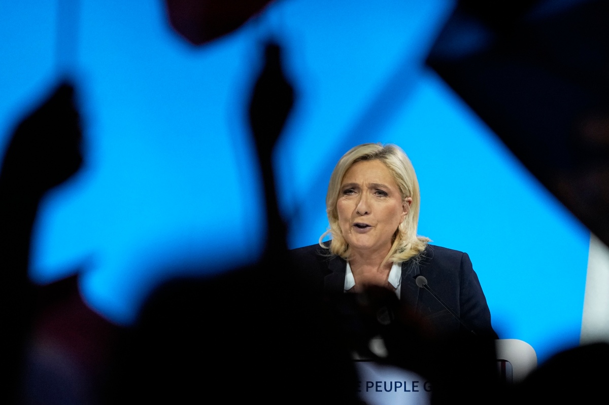 Mainstream Freaks out at the prospect of a Le Pen Anti-Globalist Triumph – Europe Renaissance