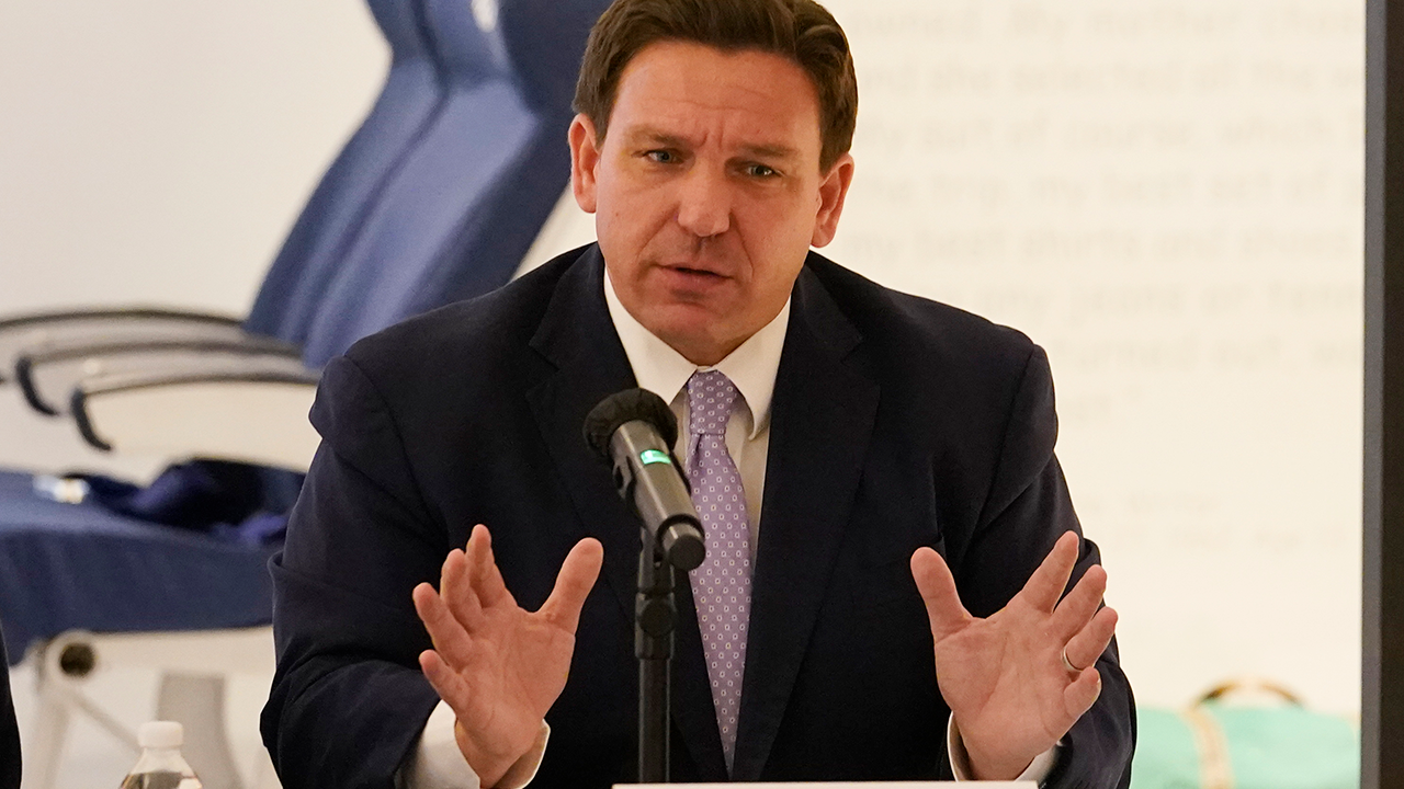 DeSantis threatens to dispatch CPS to investigate parents who bring their children to 'drag shows' - Rebel News