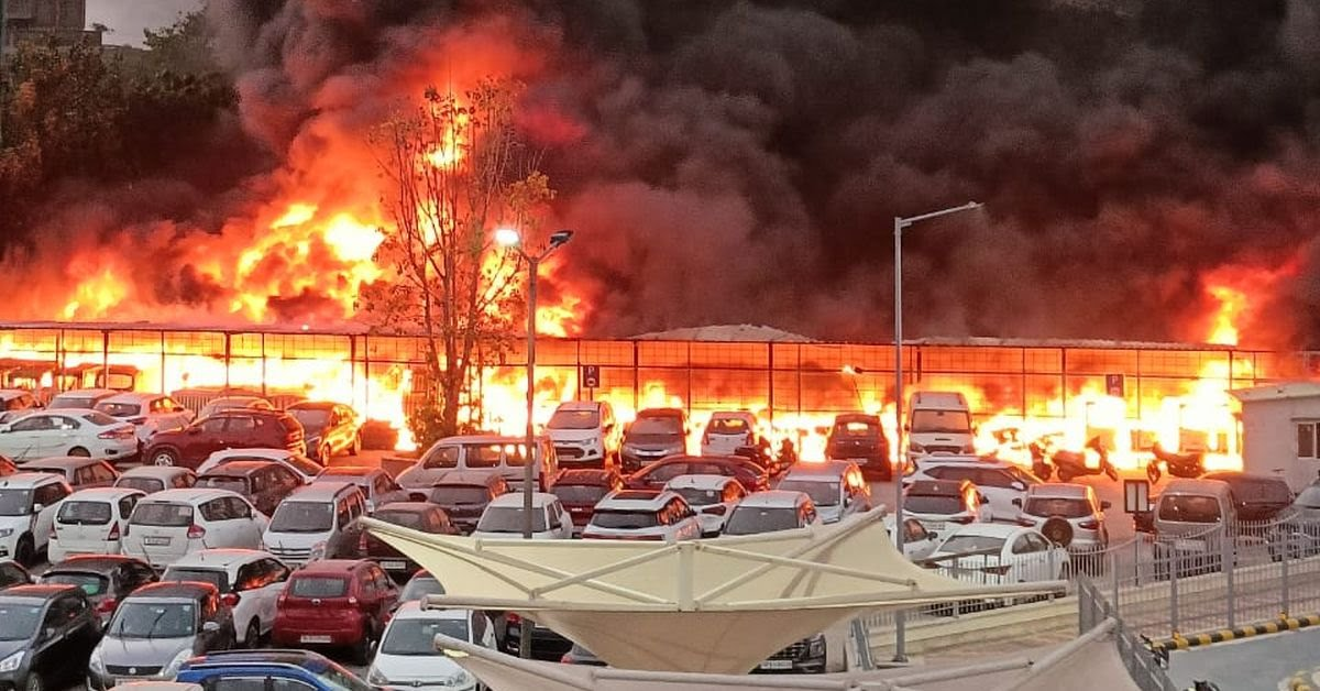 100 Vehicles Catch fire in Delhi’s Electric Vehicle Charging Station - India - Batteries News