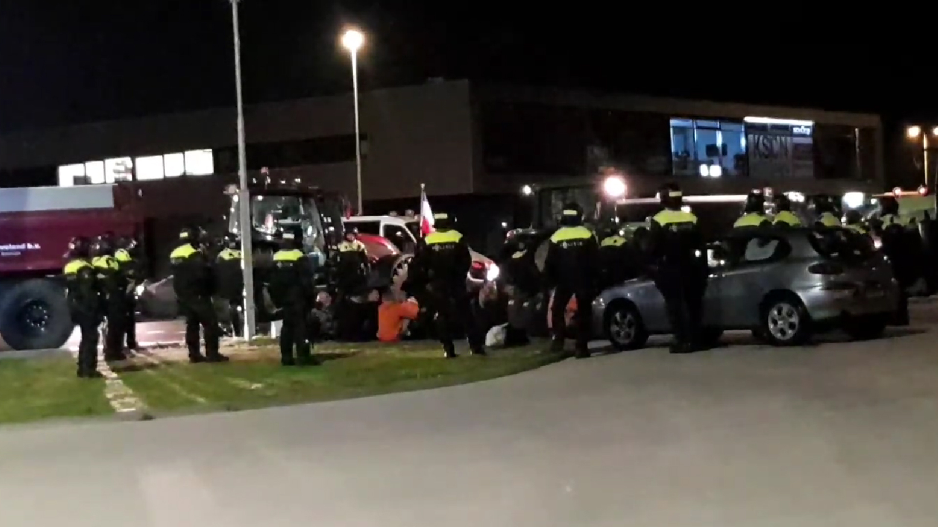 Dutch police arrest 19 farmer protesters after 3 day blockade - Rebel News