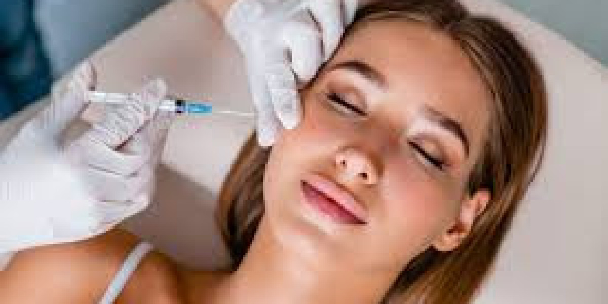 Sculpt Your Profile: Jawline Fillers in Dubai